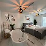 House Sunset With Private Pool And Jacuzzi Sentjernej