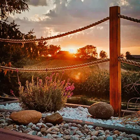 House Sunset Ferienhaus Sentjernej