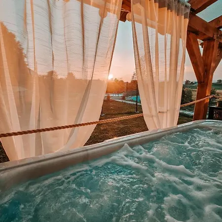 Ferienhaus House Sunset Sentjernej