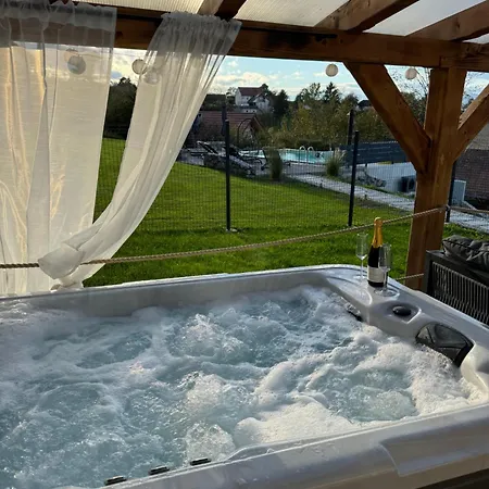 Sunset Spa Boutique Resort Tatil Evi Sentjernej