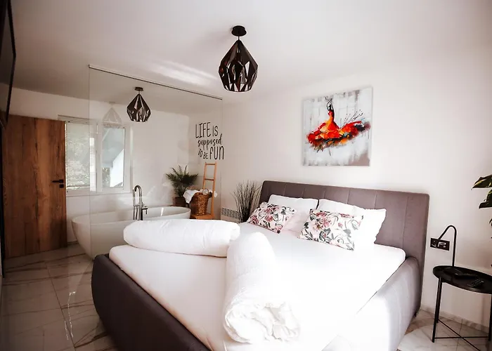 House Sunset Sentjernej